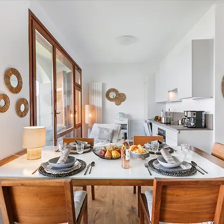 Elegant Panorama View With Pool - Happy Apartment *