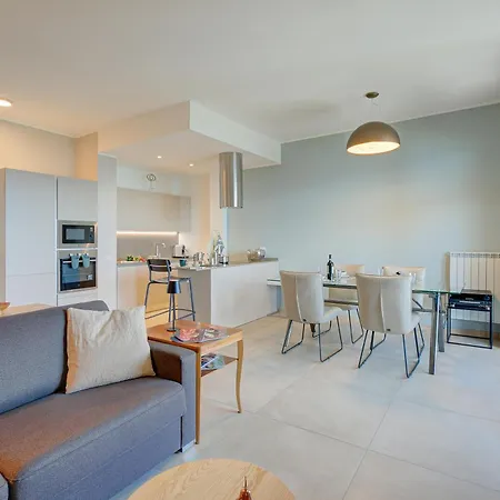 Vignolo Park Apartament *